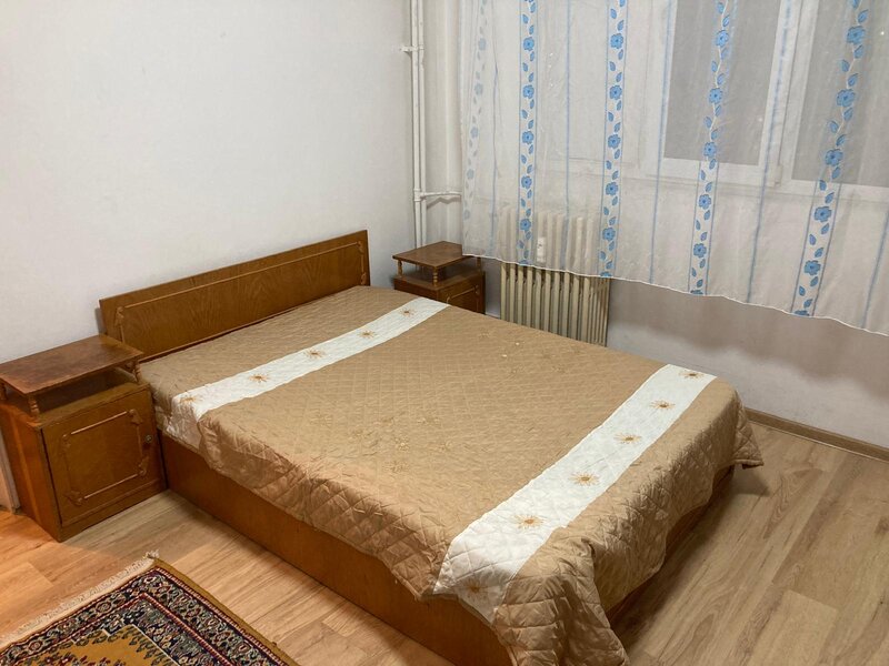 Drumul Taberei, Romancierilor